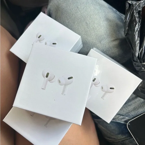 Wireless Earbuds with Charging Case - White